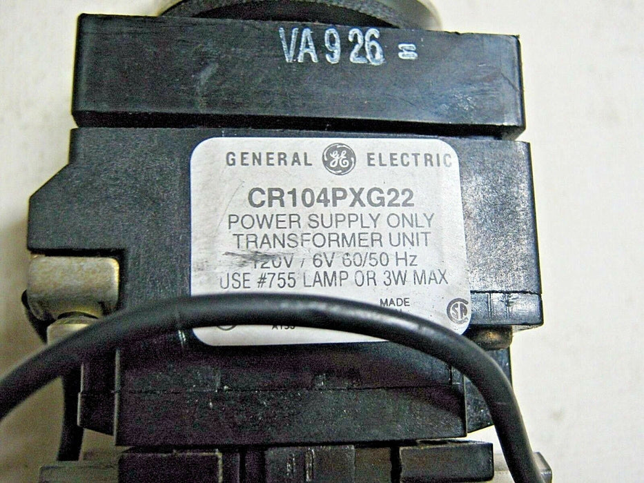 GE CR104P-XG22 Pushbutton Green Cap