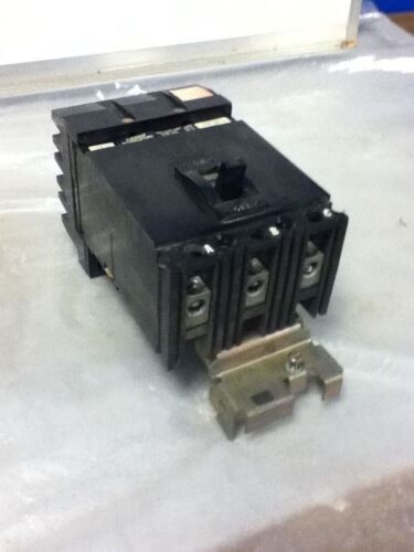Square D TYPE FA Circuit Breaker