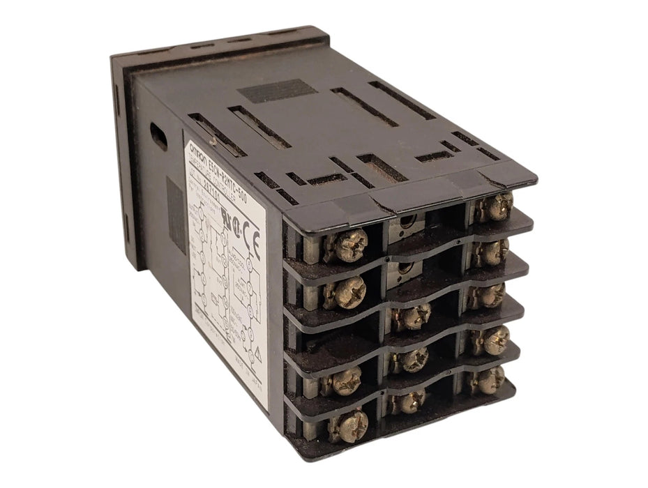 Omron E5CN-R2MTC-500 100-240 V AC 3 A Temperature Controller