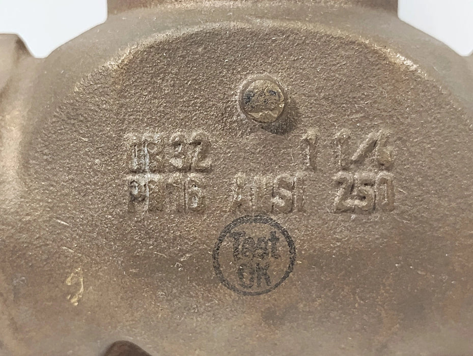 Johnson Controls VG7241PT-3008EO 1-1/4 in NPT Pneumatic Globe Control Valve