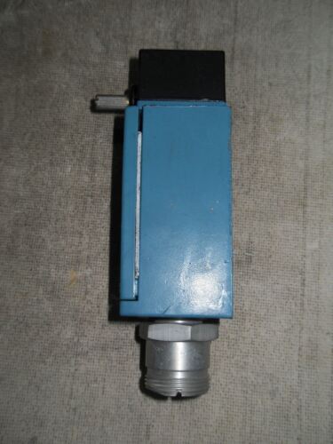 1 MICRO SWITCH LSQYMC7NR291 9901 LIMIT SWITCH