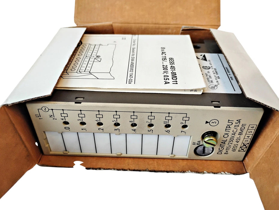 Siemens 6ES5 451-8MD11 115/230 V AC 0.5 A SIMATIC S5 Digital Output Module