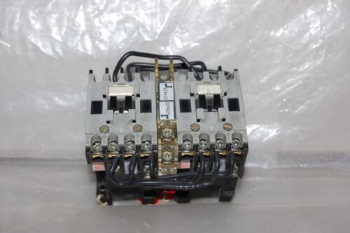 Allen-Bradley Contactor Reversing 104-A09ND3