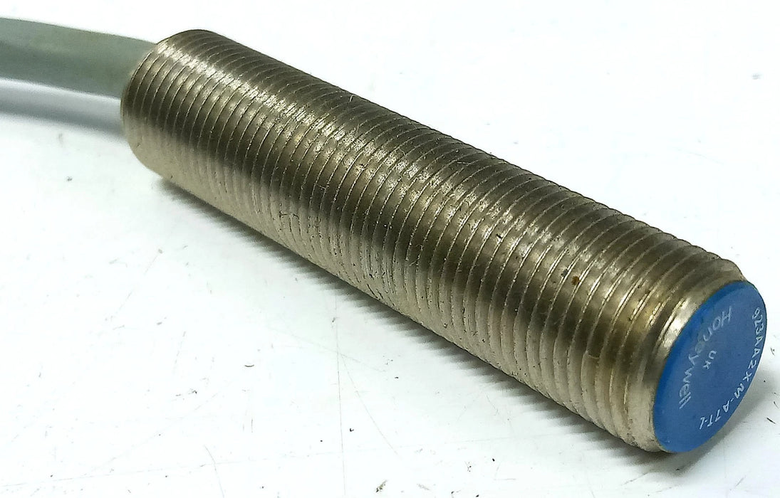 Honeywell 923AA2XM-A7T-L 20-250 V AC Shielded Proximity Sensor