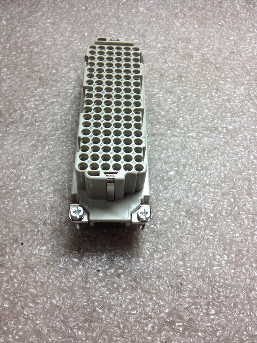 5 Amphenol C146 10B108 000 9 Connectors