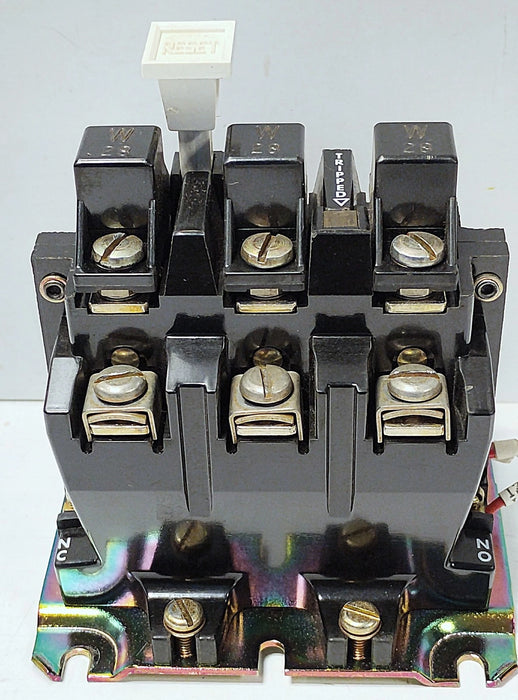 Allen-Bradley 592-BOV16 Ser B 600VAC 40 A NEMA A600 Overload Relay w/ W28 Heater
