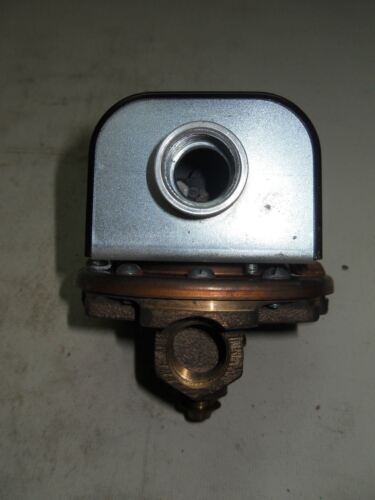 1 MCDONNELL & MILLER FS1 FLOW SWITCH