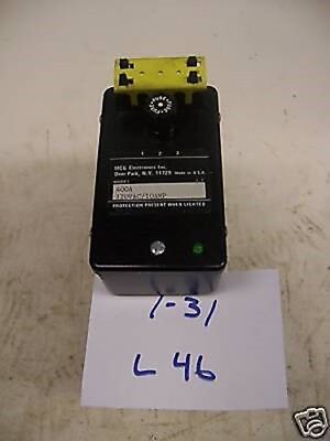 Mcg Electronics Model 8805 400A 120Vac 10 A Power Surge Protector
