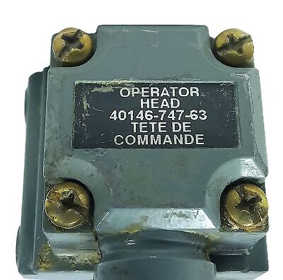 Allen-Bradley 802T-ALP 600 V AC 10 A Rotary Gear Limit Switch w/ Roller Lever.