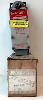 Namco EA700-80926 1/2" NPT DPDT Snap-Lock Side Rotary Limit Switch