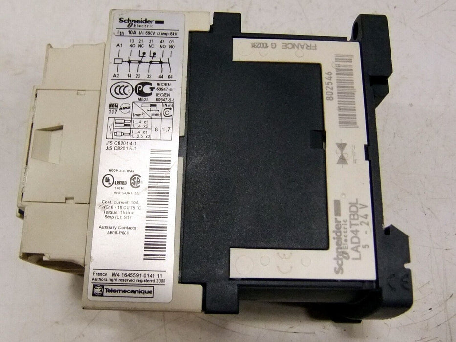 Schneider CAD32BD Relay