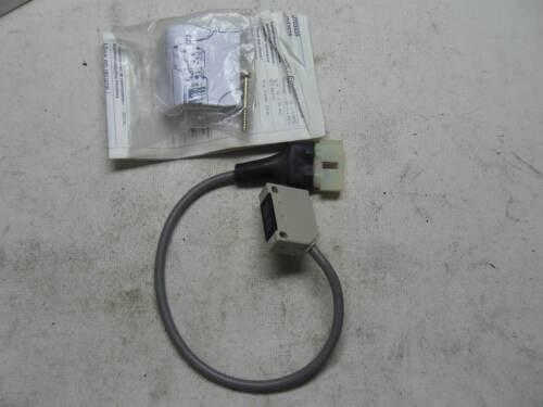 Telemecanique Xum J703535 Photoelectric Switch