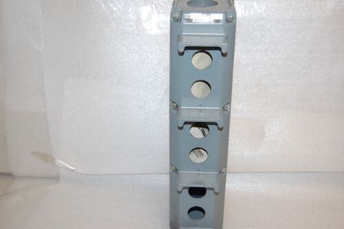 Square D 9001-UG-3 6 Push Button Enclosure