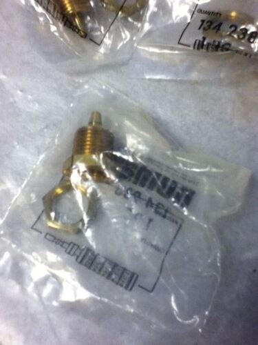 LOT OF 5 Numatics 134-238 FITTINGS