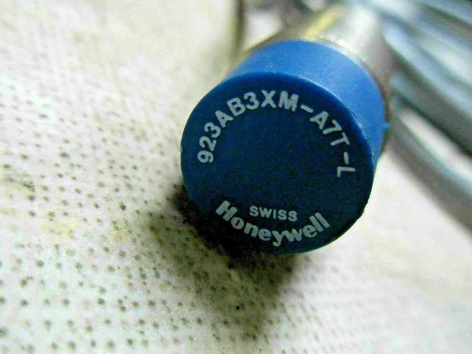 Honeywell 923AB3XM-A7T-L Proximity Switch