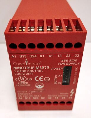 Allen-Bradley 440R-D23021 24 V AC/DC Safety Relay