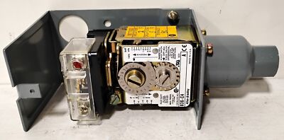 Allen-Bradley 836-C4AX201 836-C4A 836-C4 NEMA Type 1 Pressure Switch