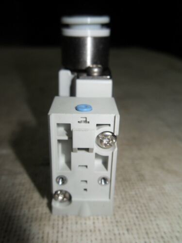 1 SMC Sy7220-Bdz-C10 Solenoid Valve