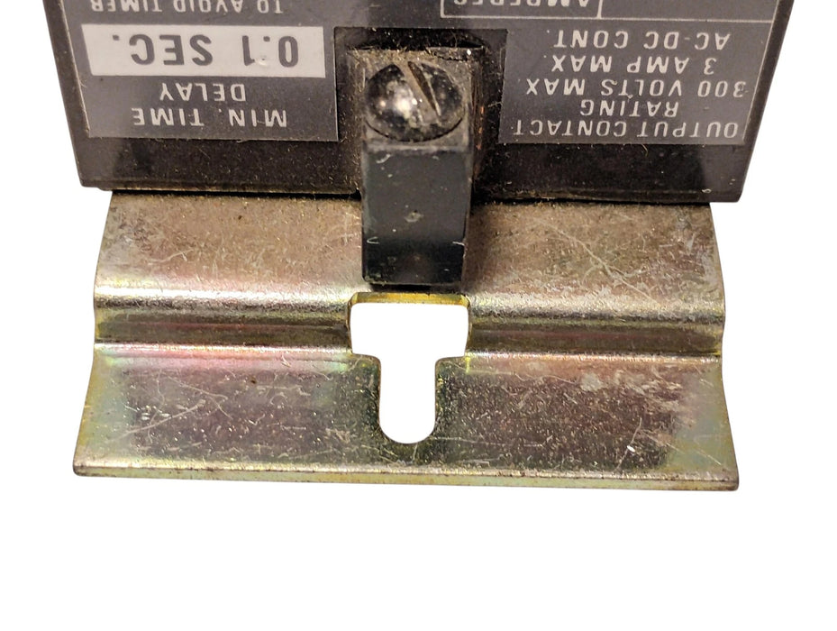 Allen-Bradley 852S-A Series G 300 V AC/DC 3 A Solid State Time Delay Relay