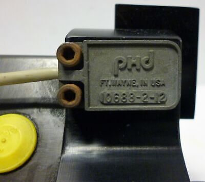 PHD 8634-01-3001 / 373060-07 Pneumatic Gripper