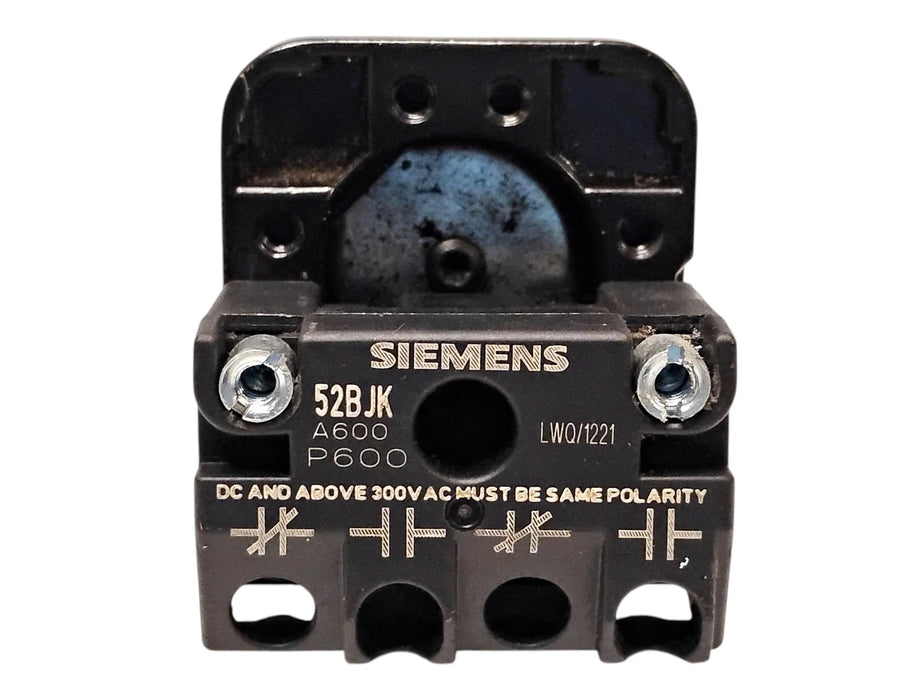 Siemens 2PX8A1A 600 V AC/DC 15 A Pushbutton w/ Flush Black Cap