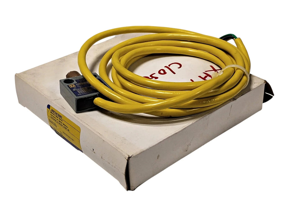 Square D 9007-XA7509D 240 V AC Roller Plunger Limit Switch