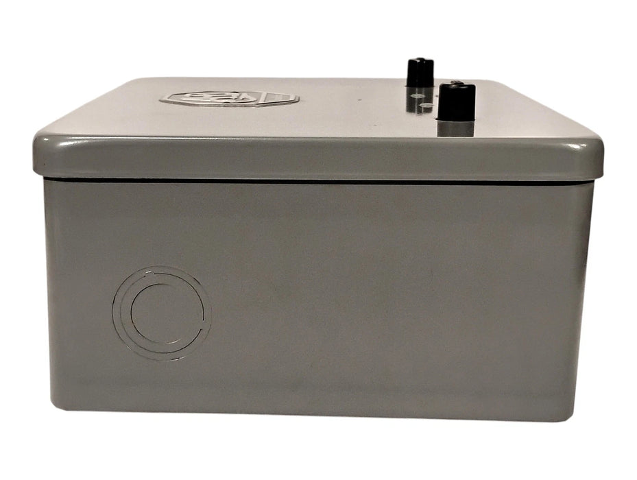 Allen-Bradley 705TAA 220 V AC NEMA Size 00 Magnetic Starter in NEMA 1 Enclosure