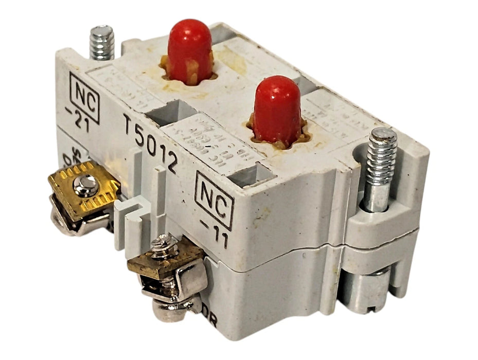 Cutler-Hammer 10250T3 Series D2 600VAC/250VDC AC/DC 6 A 2NC Contact Block