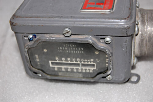 Honeywell T915C 1324 1 DIFFERENTIAL ADJUSTMENT TEMPERATURE CONTROLLER