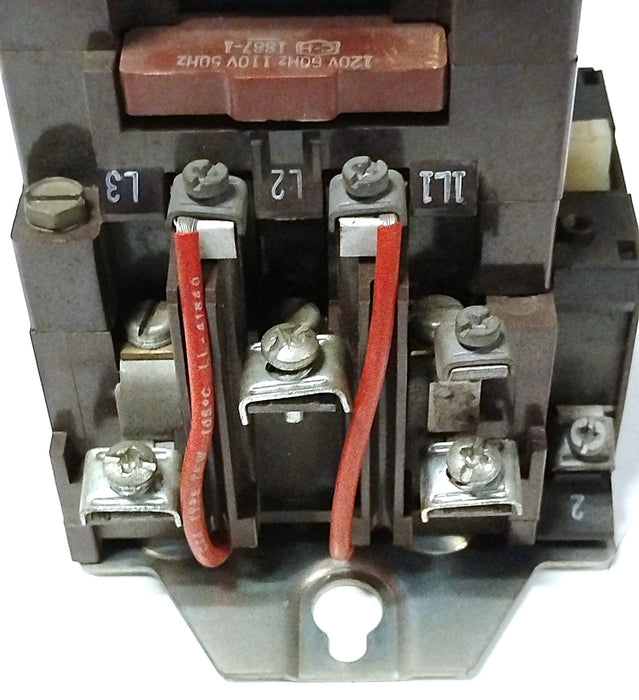 Cutler-Hammer A10CN0 600 V 27 A 3-Pole NEMA Size 1 Starter w/ 110/120 V Coil