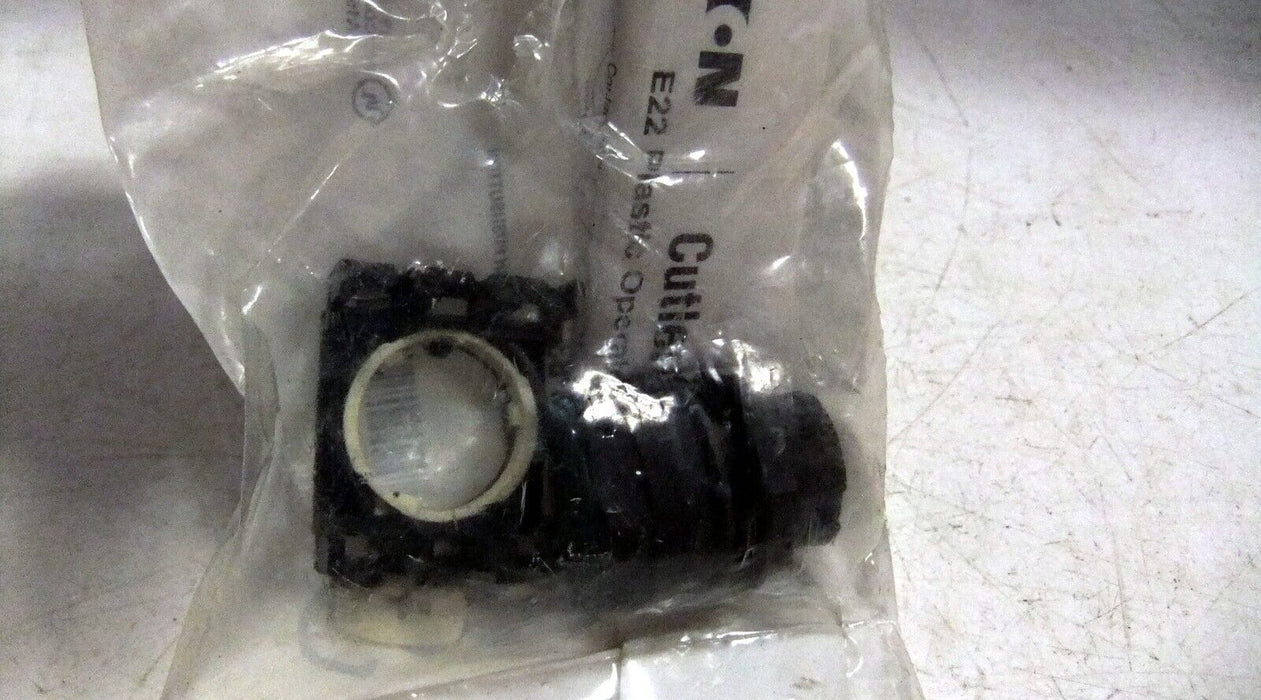 Eaton E22PB3 Flush Push Button