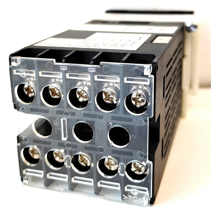 Omron H7CX-A-N 100-240 V AC 6-Digit Multifunction Counter Module