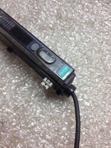 KEYENCE CORP FS-V12P SENSOR