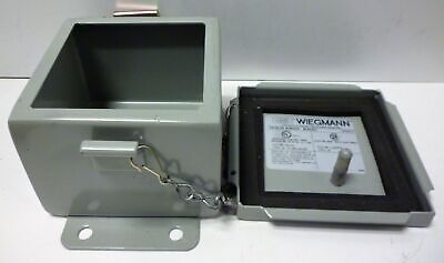 Hubbell B040403 Electrical Enclosure