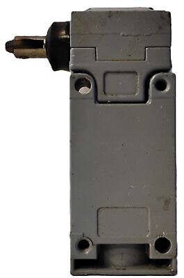Square D 9007C54FH 600 V Side Plunger Limit Switch