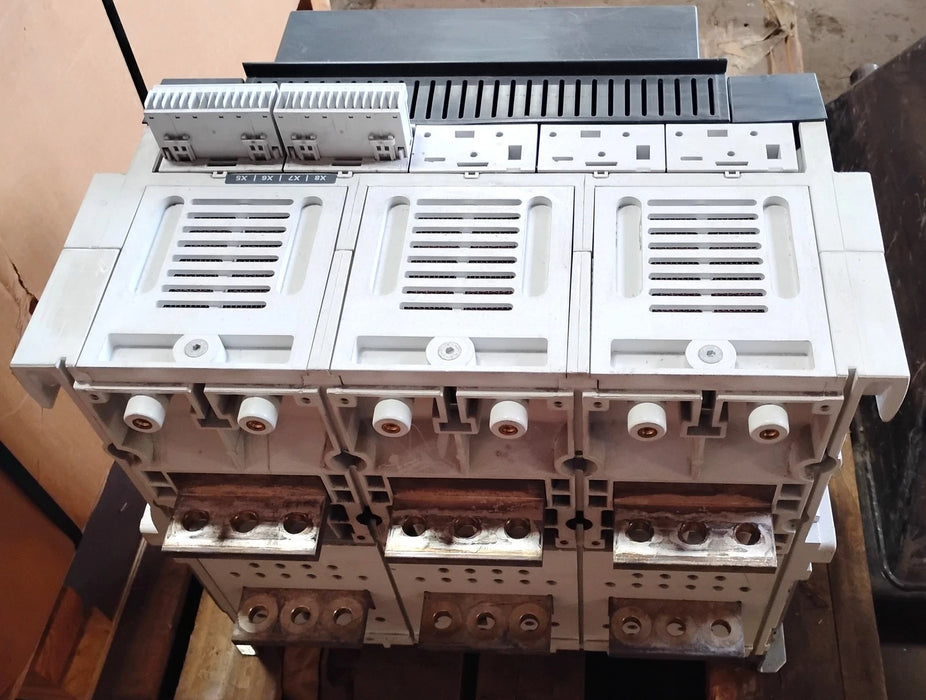 Siemens 3WL5220-4CB33-1AJ2 2000 A Size 2 SENTRON 3WL Air Circuit Breaker