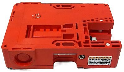 Allen-Bradley 27002 120 V AC TITAN GuardMaster Safety Interlock Switch