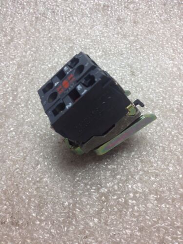 Telemecanique ZB4BW0B45 Contact Block