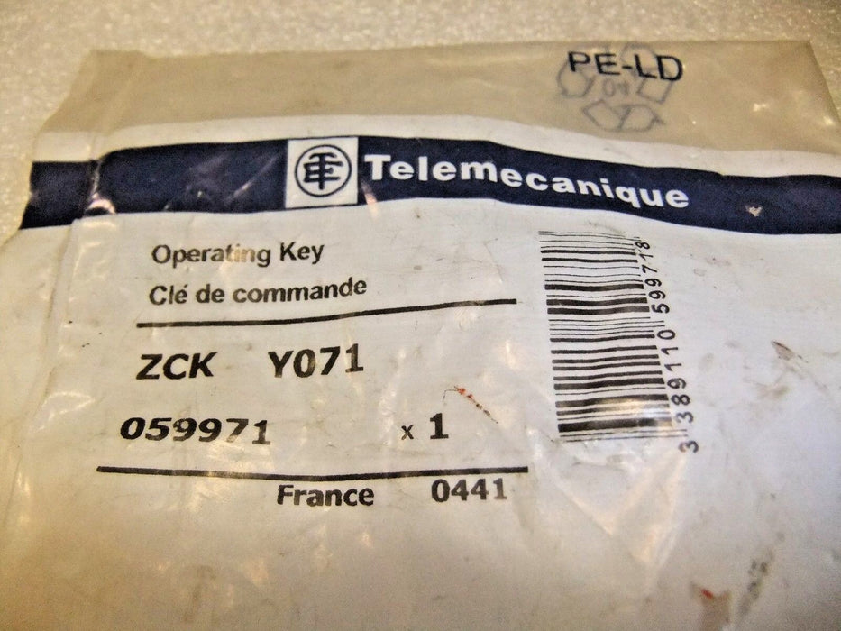 Telemecanique Actuator Key ZCK Y071