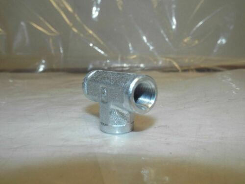 31 PARKER TEE FEMALE 1/8MMO-S