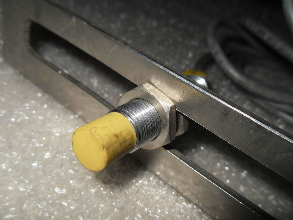 Turck Proximity Switch W/ P-7K-SC-261061-1-MSHA Cable