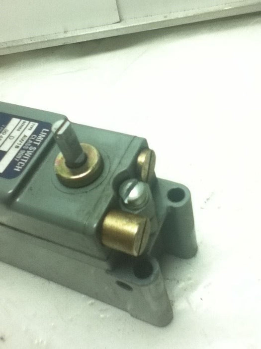 Square D 9007-AW18 Series D Limit Switch