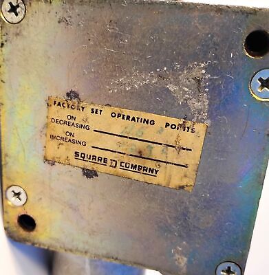 Square D 9025-BCW-33 80-145¬∞F Probe Style Temperature Switch