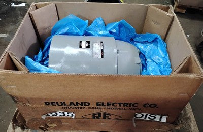 Reuland 0075C-4BAN-0031 460 V AC 1800/600 RPM 7.5/2.5 HP TENV 324J Motor