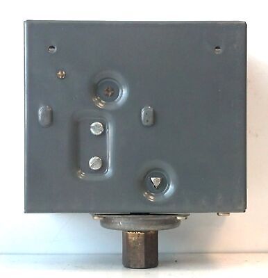 Honeywell L404V-1046 25-150 PSI Pressuretrol Controller for Oil Burner System