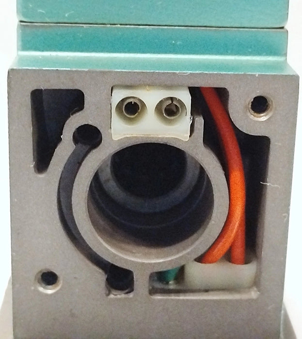 Numatics 252SA400K000030 Solenoid Valve Less Coil w/ Manifold
