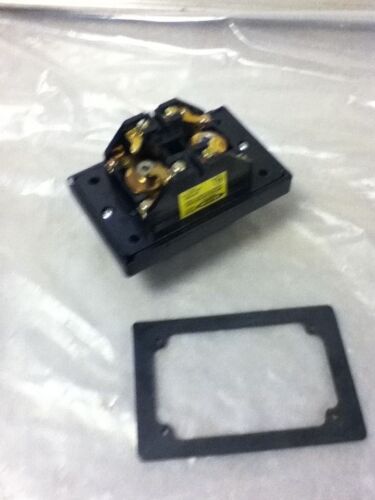 REES 02810-032 PUSHBUTTON