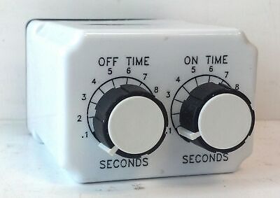 Dayton 1A366 120 VAC 30 VDC .1-10 sec On/Off Delay Solid State Time Delay Relay