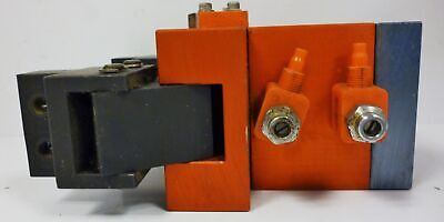 Meto-Fer KZP32/09 Pneumatic Robotic Claw Clamper/Gripper