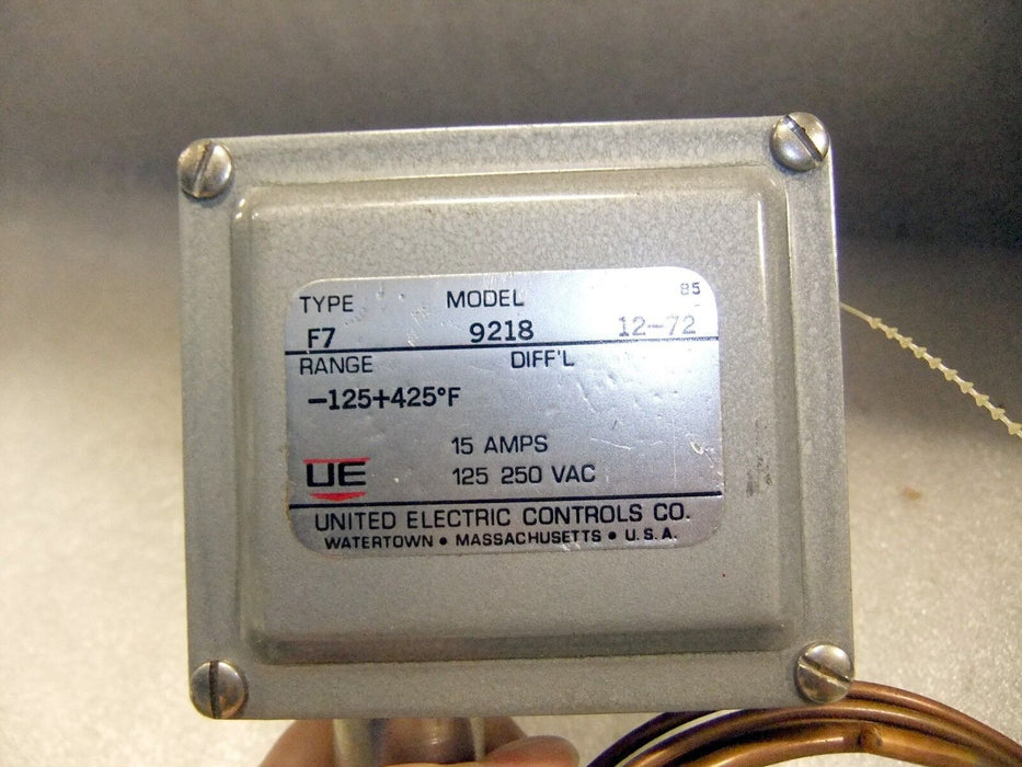United Electric Temperature Control Type F7 Model 9218 -125 + 425 F